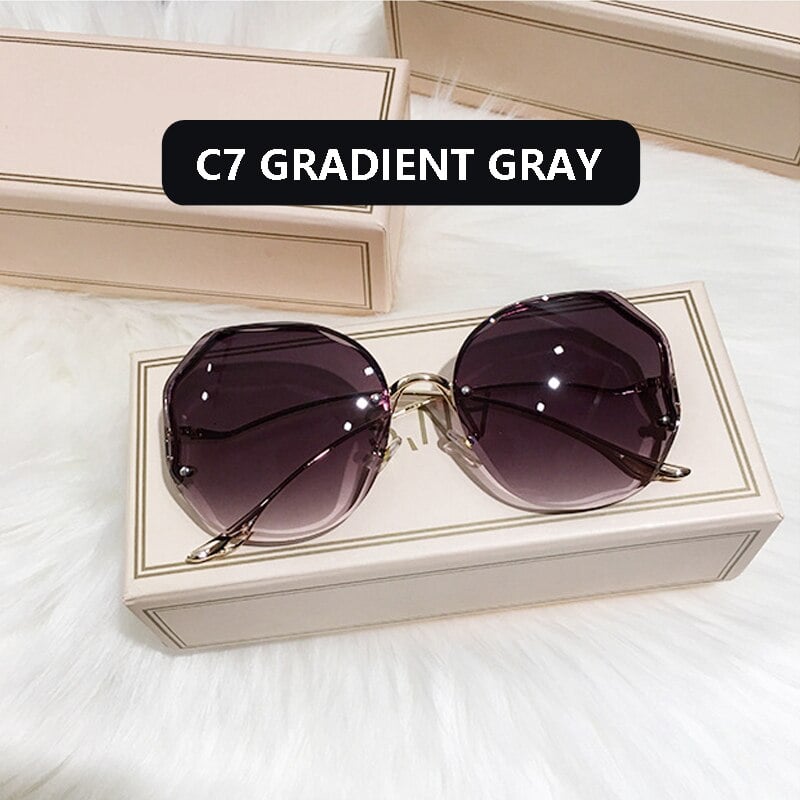 TRENDY OVERSIZED SQUARE SUNGLASSES