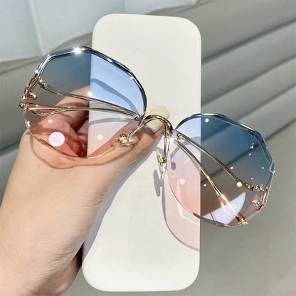 TRENDY OVERSIZED SQUARE SUNGLASSES